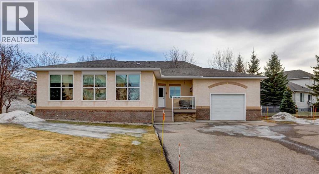 7, 43 Westlake Circle, Strathmore, Alberta