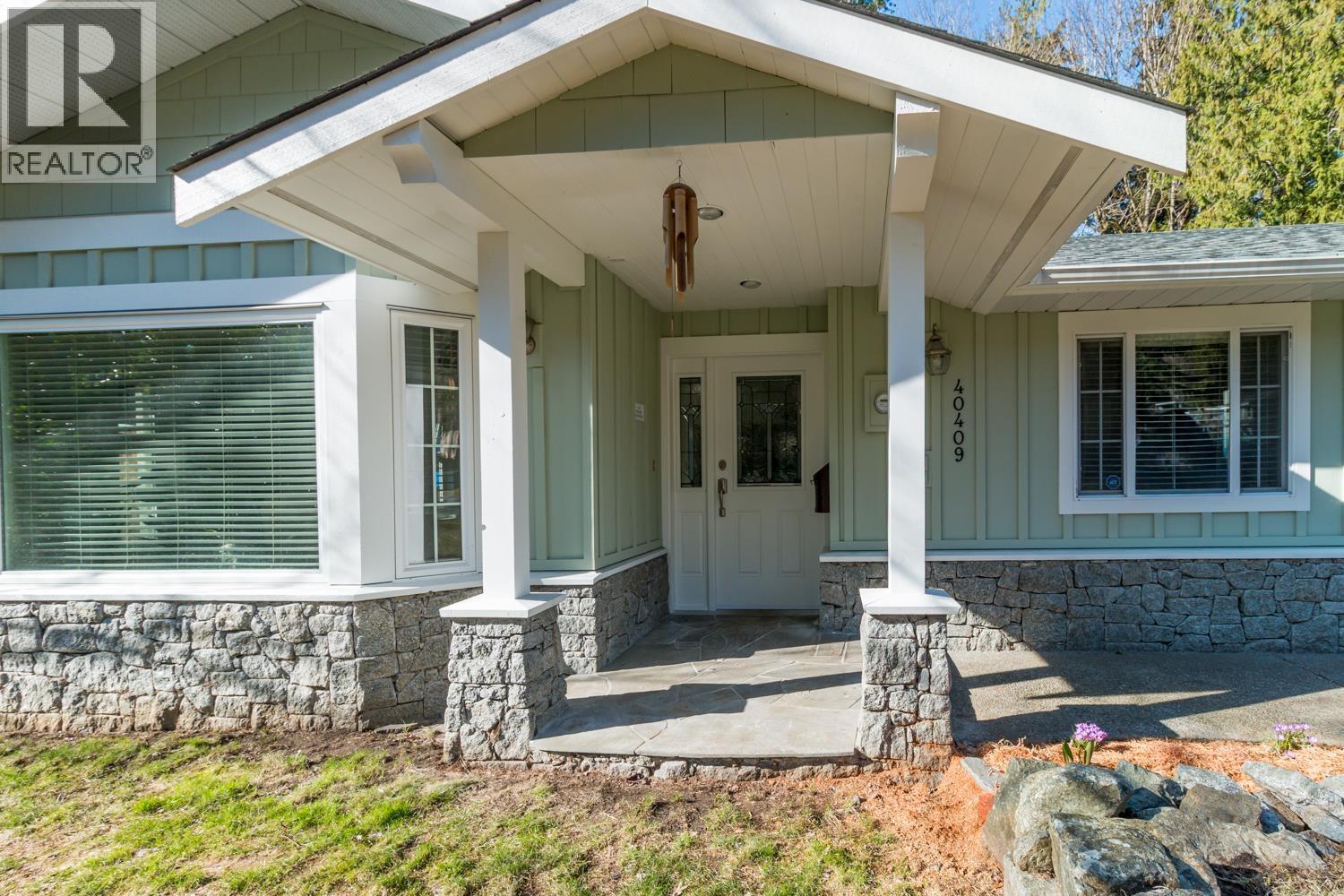 40409 Perth Drive, Squamish, British Columbia  V0N 1T0 - Photo 11 - R3096254