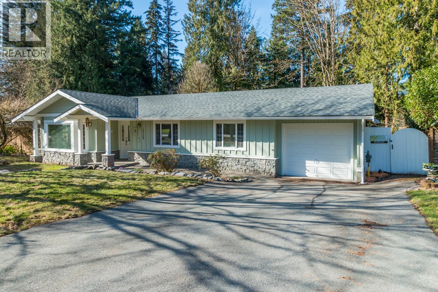 40409 PERTH DRIVE, Squamish, British Columbia
