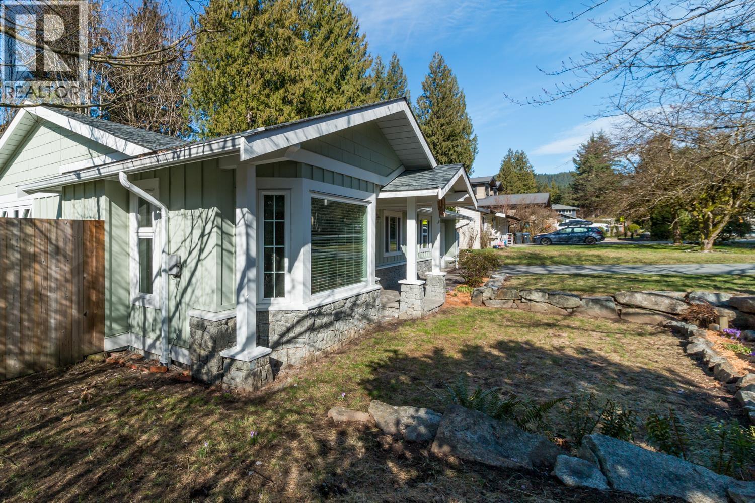 40409 Perth Drive, Squamish, British Columbia  V0N 1T0 - Photo 10 - R3096254