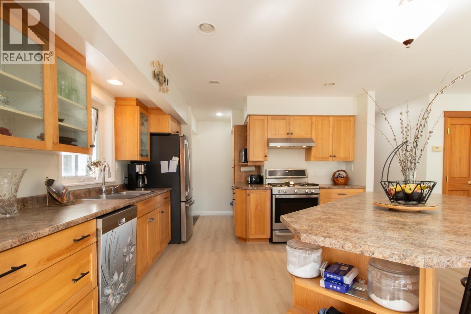 40409 Perth Drive, Squamish, British Columbia  V0N 1T0 - Photo 24 - R3096254