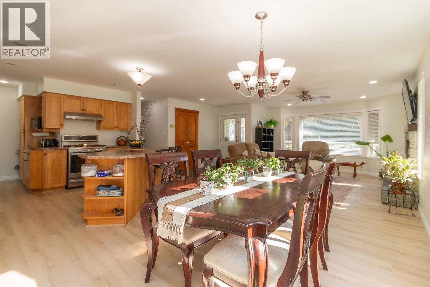 40409 Perth Drive, Squamish, British Columbia  V0N 1T0 - Photo 23 - R3096254