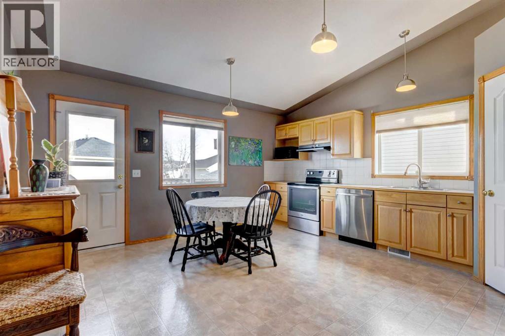 15 Strathford Close, Strathmore, Alberta  T1P 1S4 - Photo 6 - A2286678