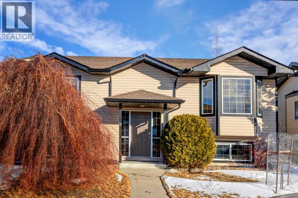 15 Strathford Close, Strathmore, Alberta  T1P 1S4 - Photo 1 - A2286678