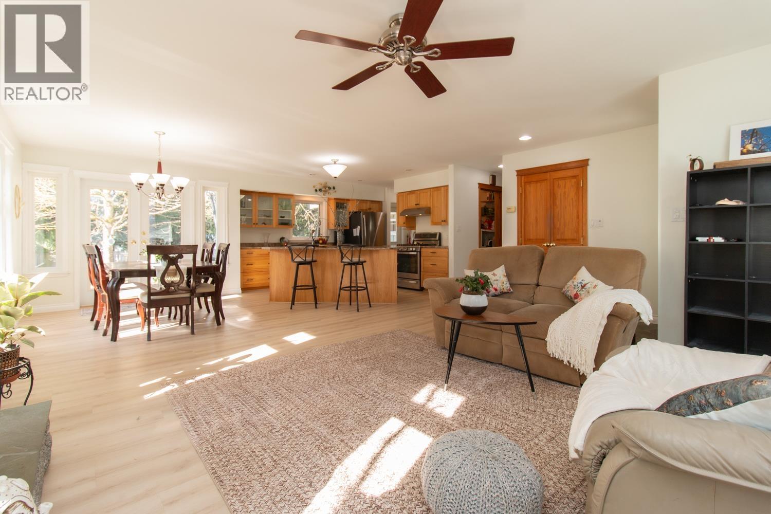 40409 Perth Drive, Squamish, British Columbia  V0N 1T0 - Photo 18 - R3096254