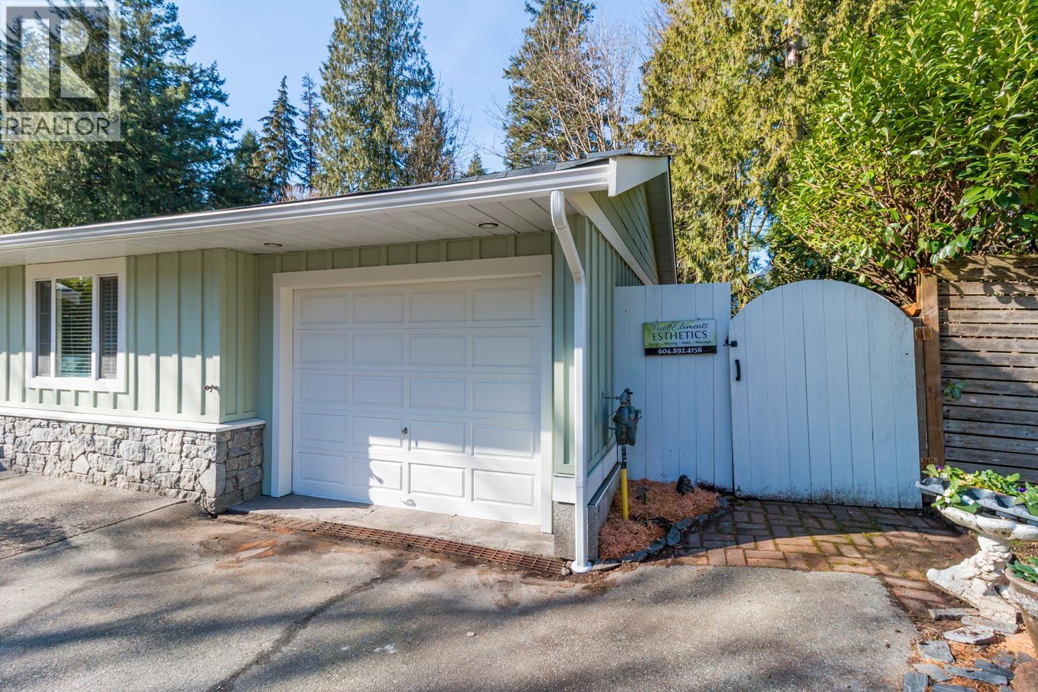 40409 Perth Drive, Squamish, British Columbia  V0N 1T0 - Photo 8 - R3096254