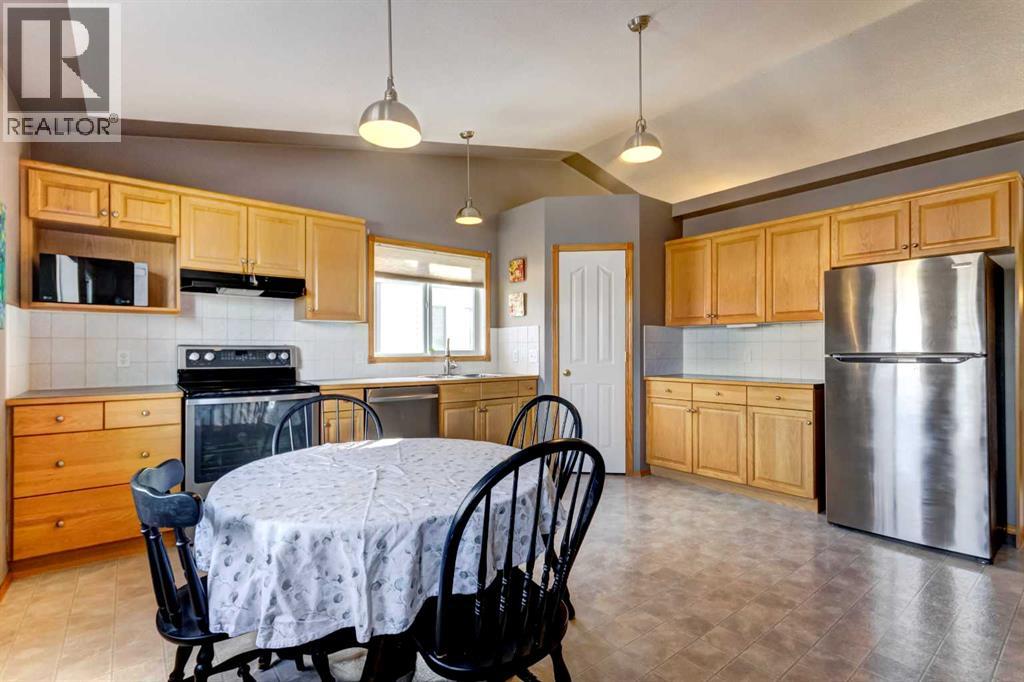 15 Strathford Close, Strathmore, Alberta  T1P 1S4 - Photo 8 - A2286678