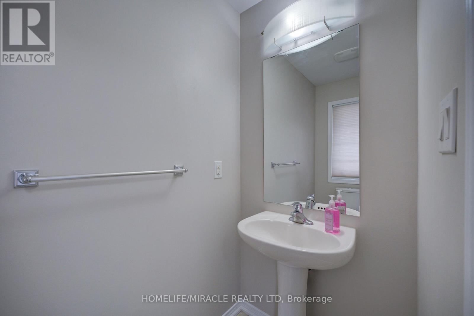 91 Warner Lane, Brantford, Ontario  N3T 0J4 - Photo 5 - X12842044