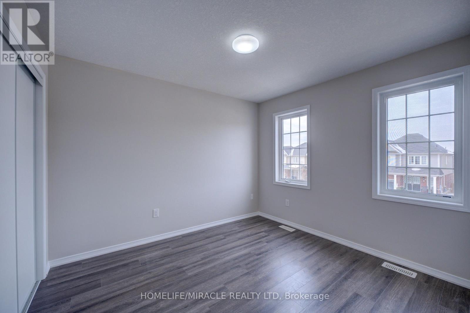 91 Warner Lane, Brantford, Ontario  N3T 0J4 - Photo 35 - X12842044