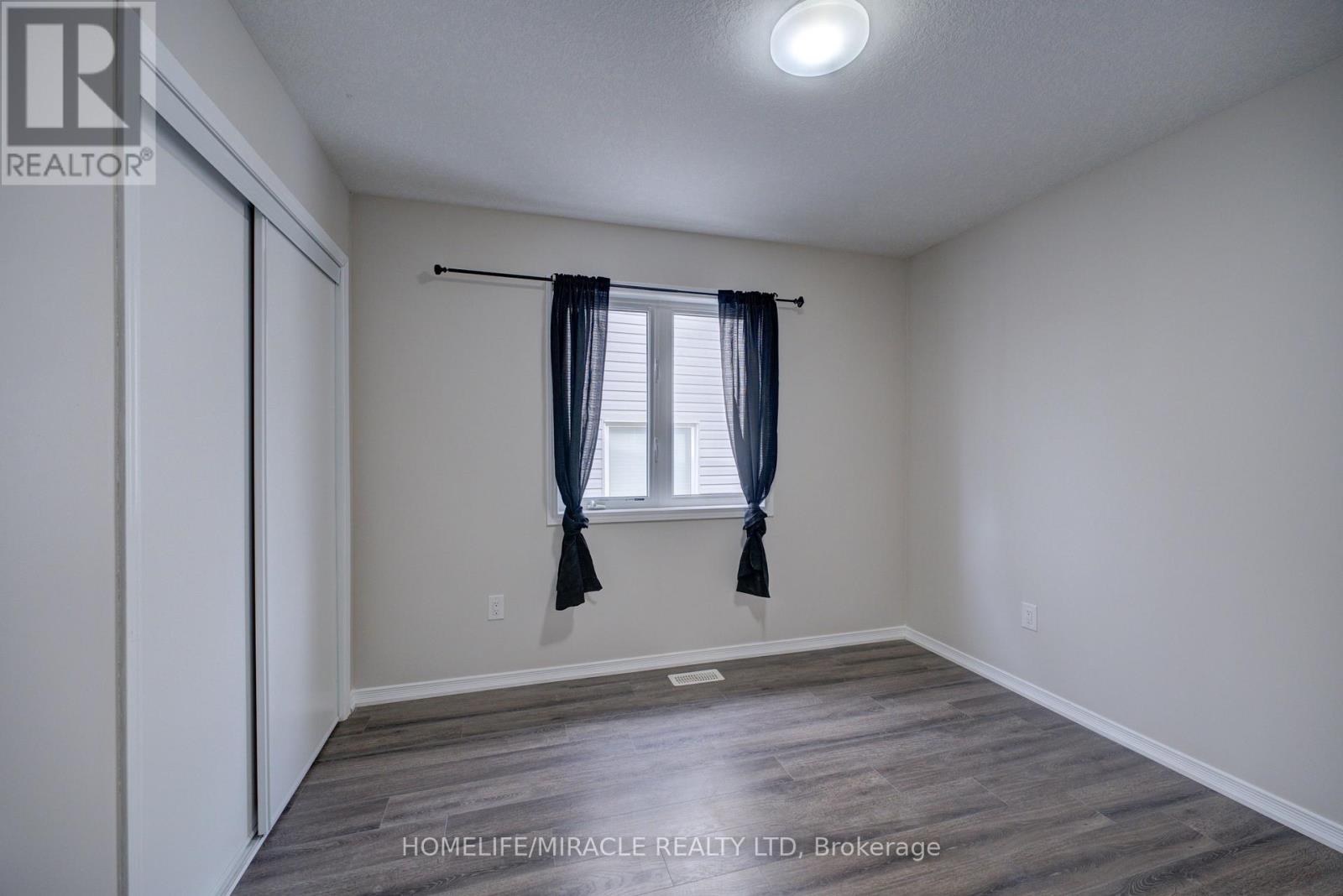 91 Warner Lane, Brantford, Ontario  N3T 0J4 - Photo 37 - X12842044