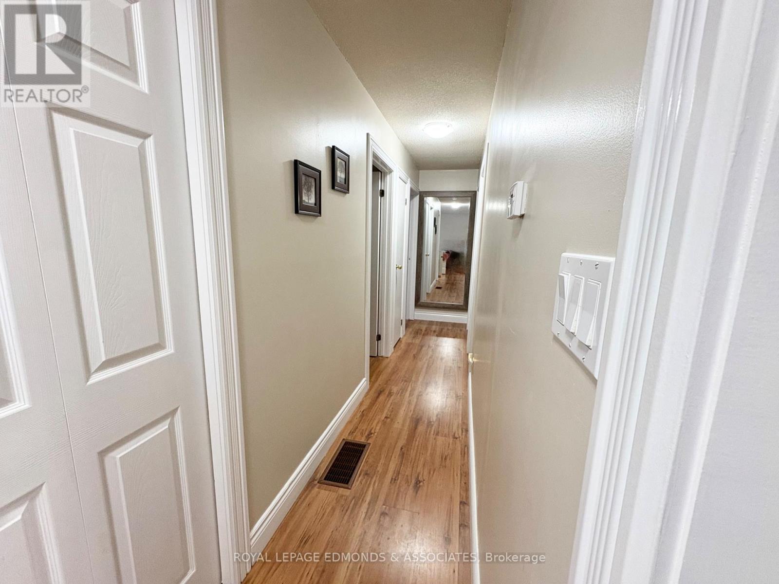 418 Forest Park Road, Laurentian Valley, Ontario  K8A 6W2 - Photo 15 - X12538776