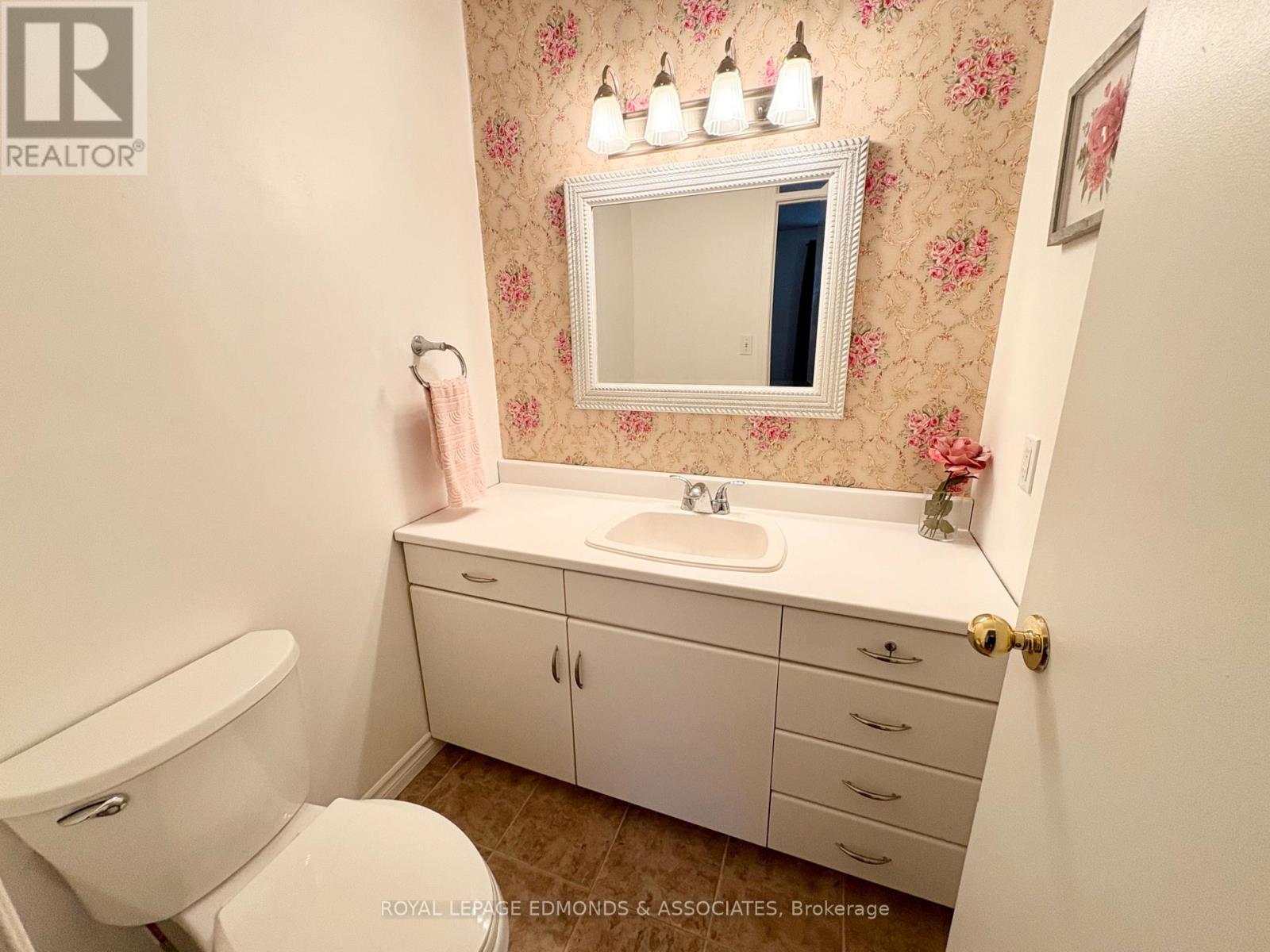 418 Forest Park Road, Laurentian Valley, Ontario  K8A 6W2 - Photo 24 - X12538776