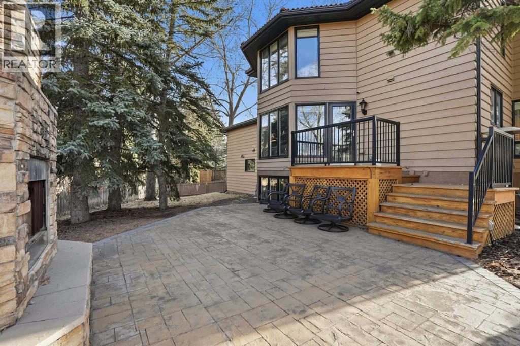 311 Coach Light Bay Sw, Calgary, Alberta  T3H 1X3 - Photo 46 - A2286955