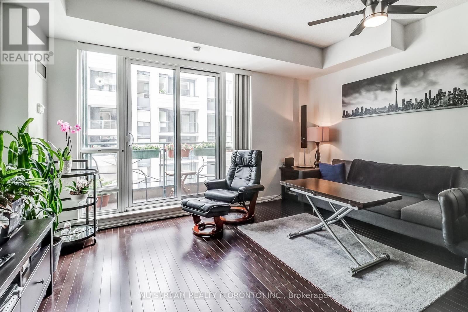 1206 - 35 Hayden Street, Toronto, Ontario  M4Y 3C3 - Photo 5 - C12846802