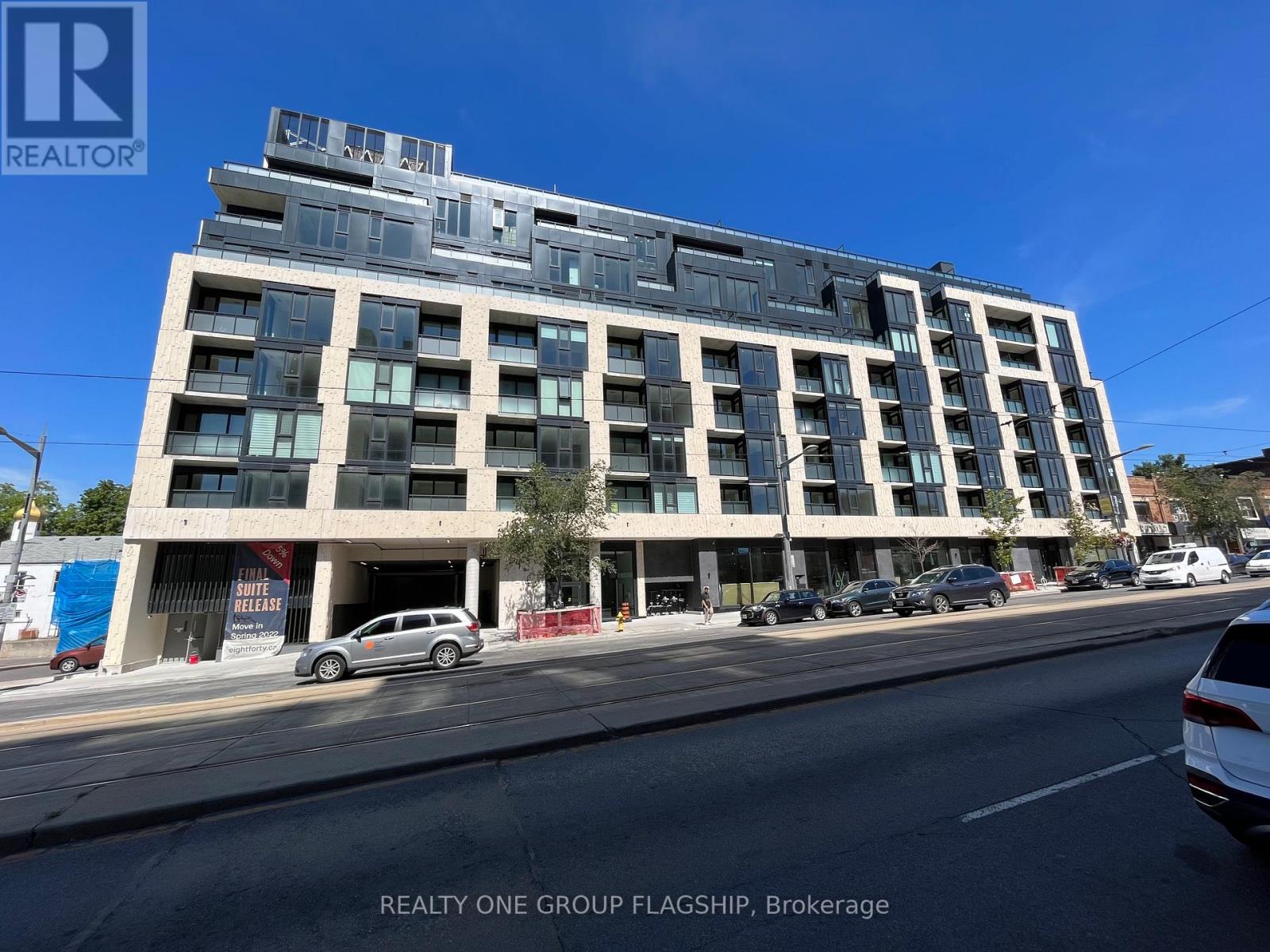 601 - 840 St Clair Avenue W, Toronto, Ontario  M6C 0A4 - Photo 2 - C12846806