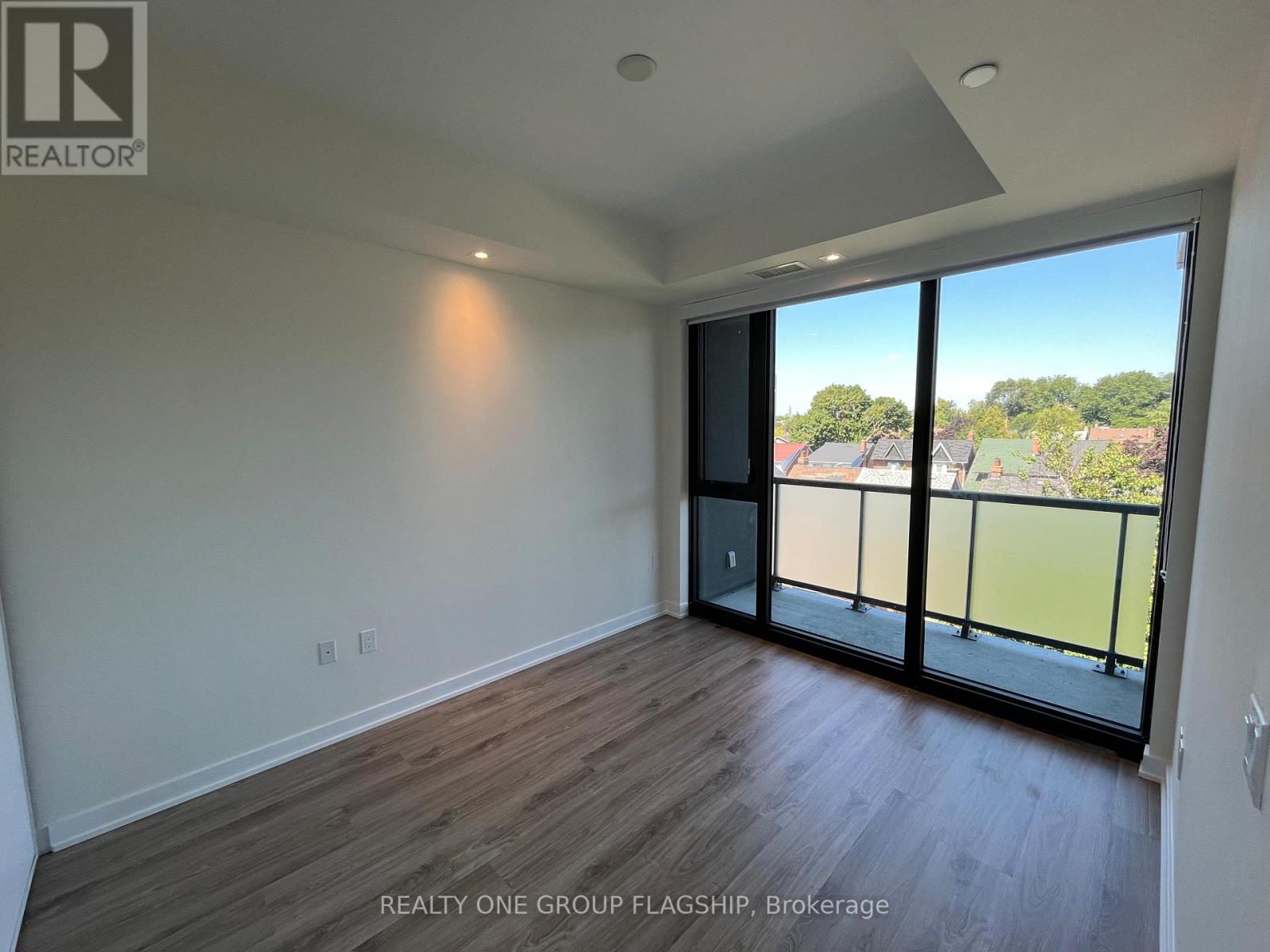 601 - 840 St Clair Avenue W, Toronto, Ontario  M6C 0A4 - Photo 9 - C12846806