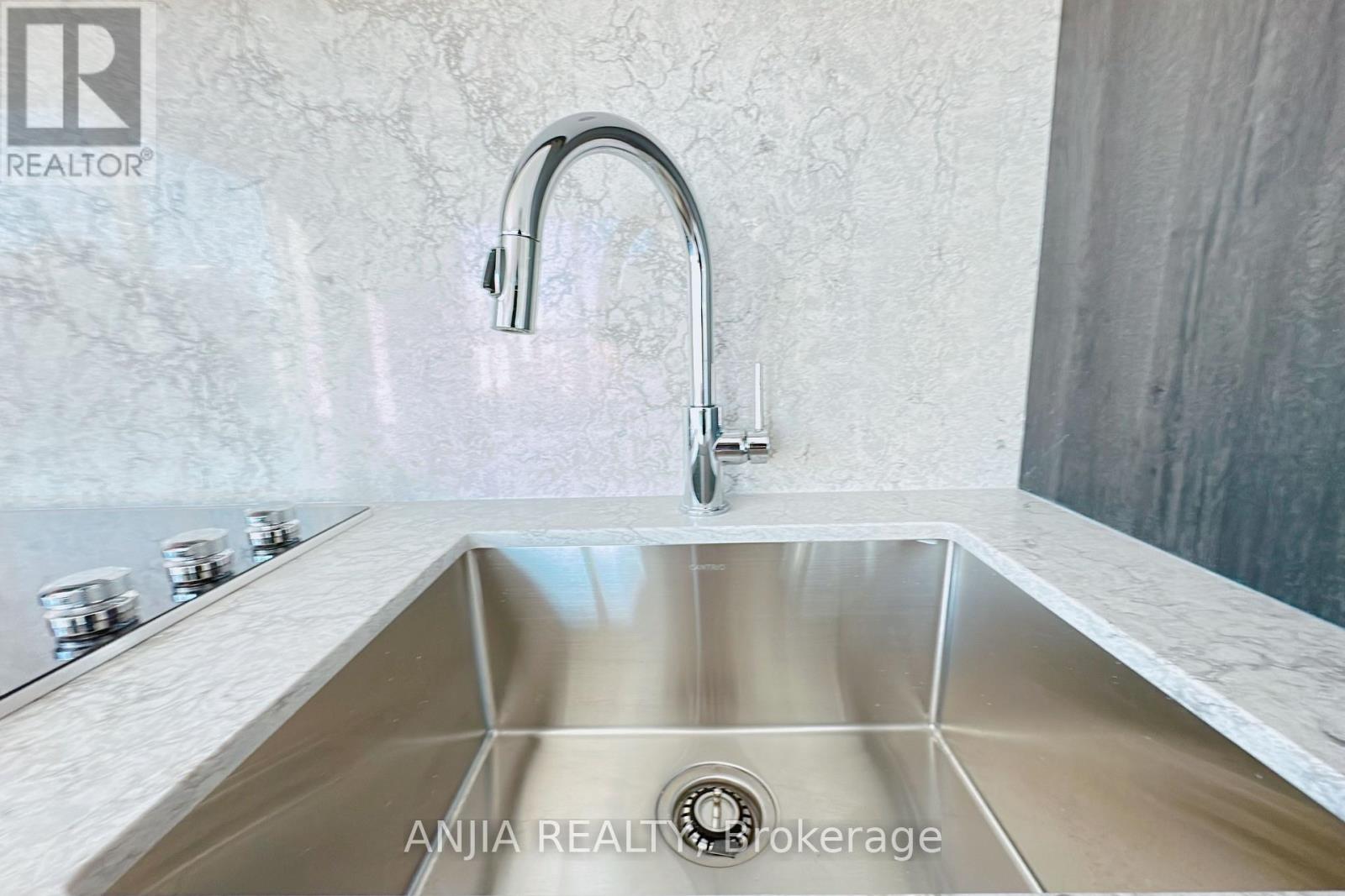 803 - 115 Denison Avenue, Toronto, Ontario  M5T 2N1 - Photo 11 - C12846812