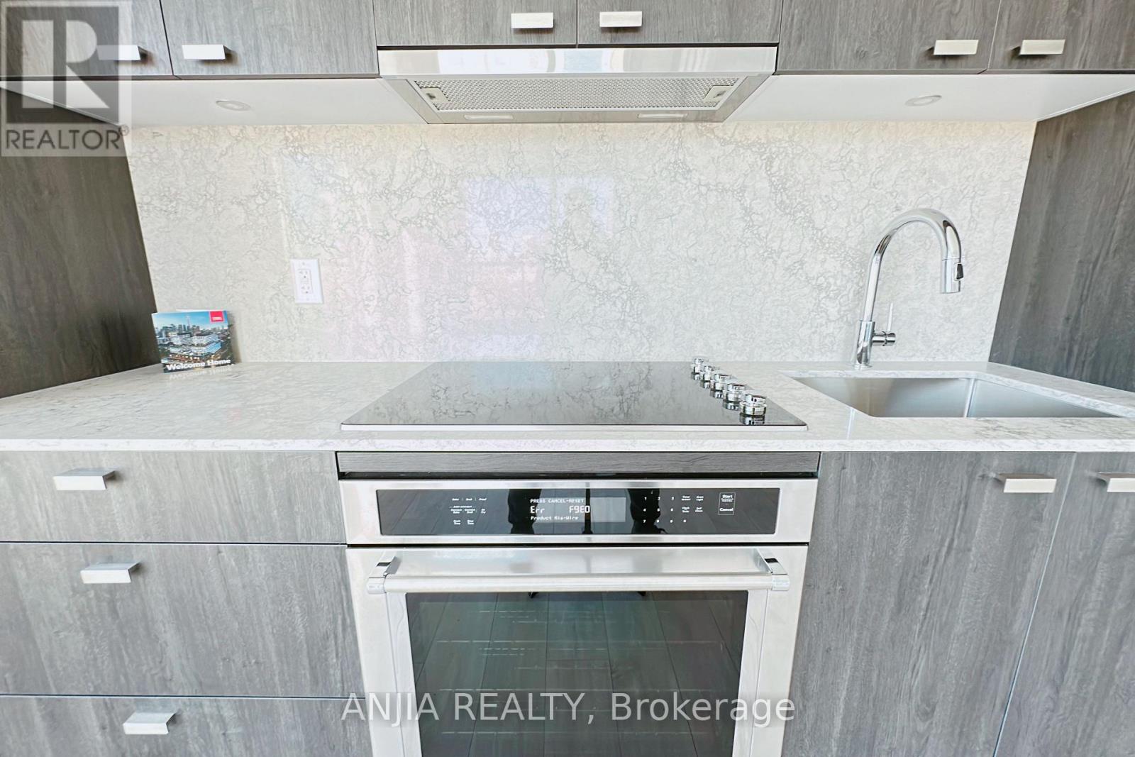 803 - 115 Denison Avenue, Toronto, Ontario  M5T 2N1 - Photo 9 - C12846812