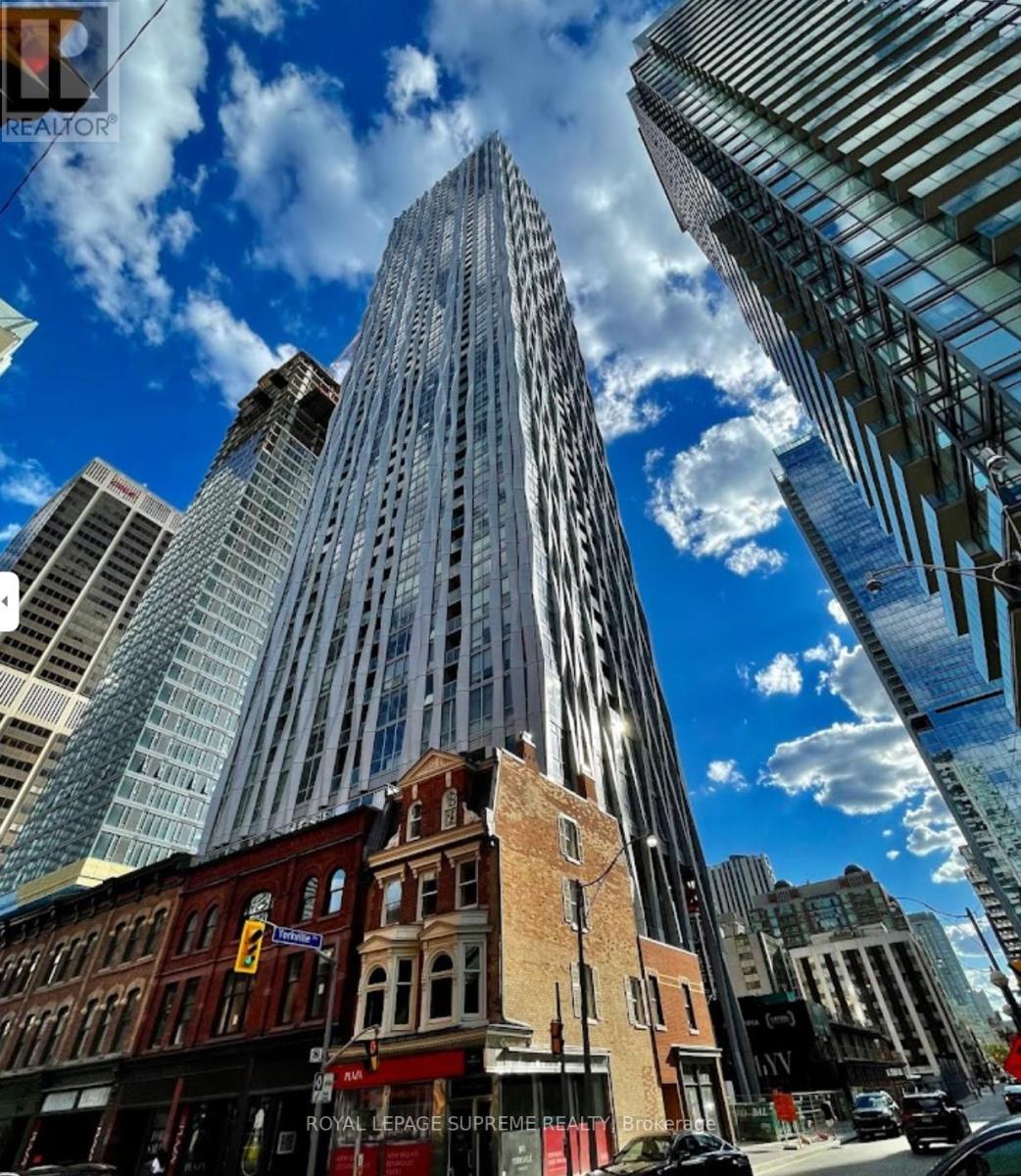 1004 - 1 YORKVILLE AVENUE, Toronto, Ontario