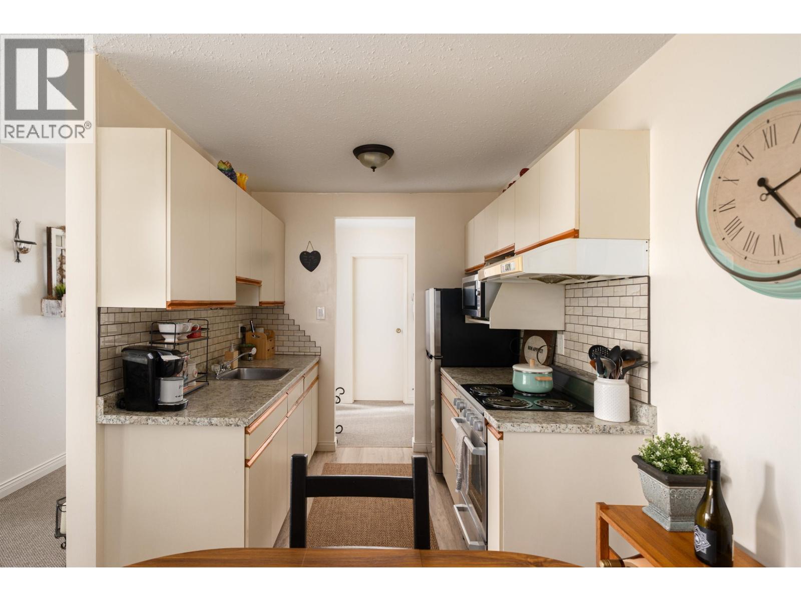 301 1000 King Albert Avenue, Coquitlam, British Columbia  V3J 7A3 - Photo 12 - R3093579