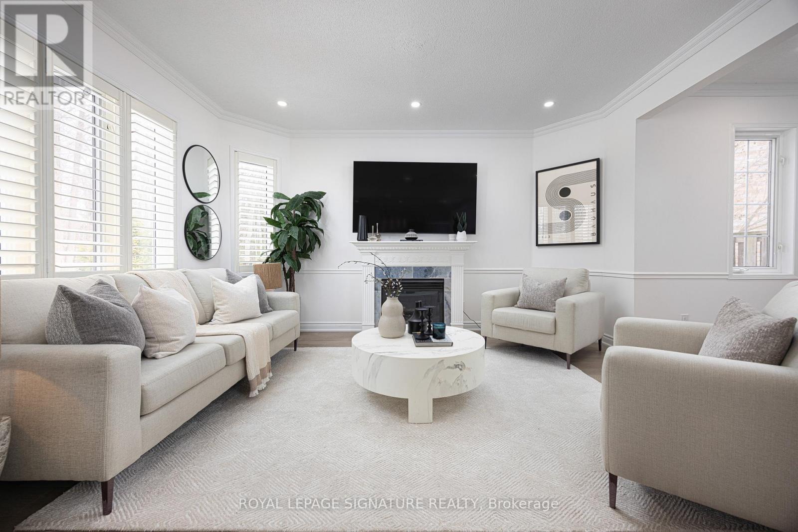 328 Maple View Court, Pickering, Ontario  L1X 2X3 - Photo 10 - E12846792