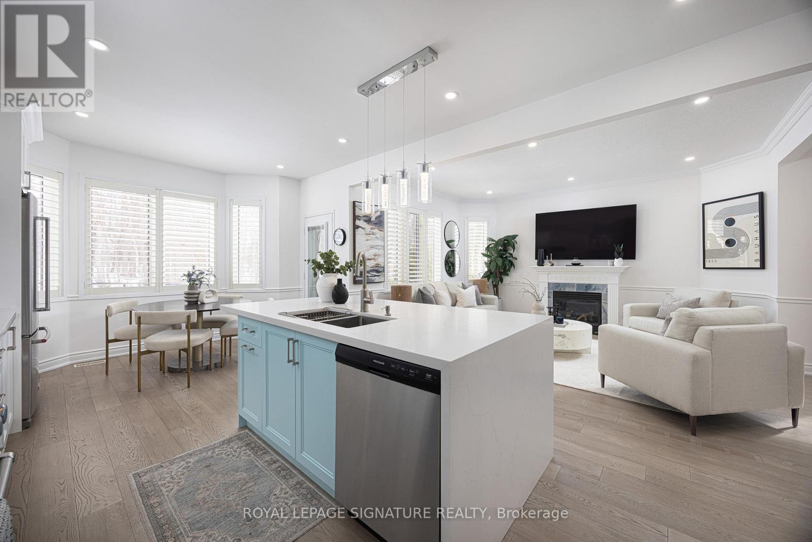 328 Maple View Court, Pickering, Ontario  L1X 2X3 - Photo 15 - E12846792