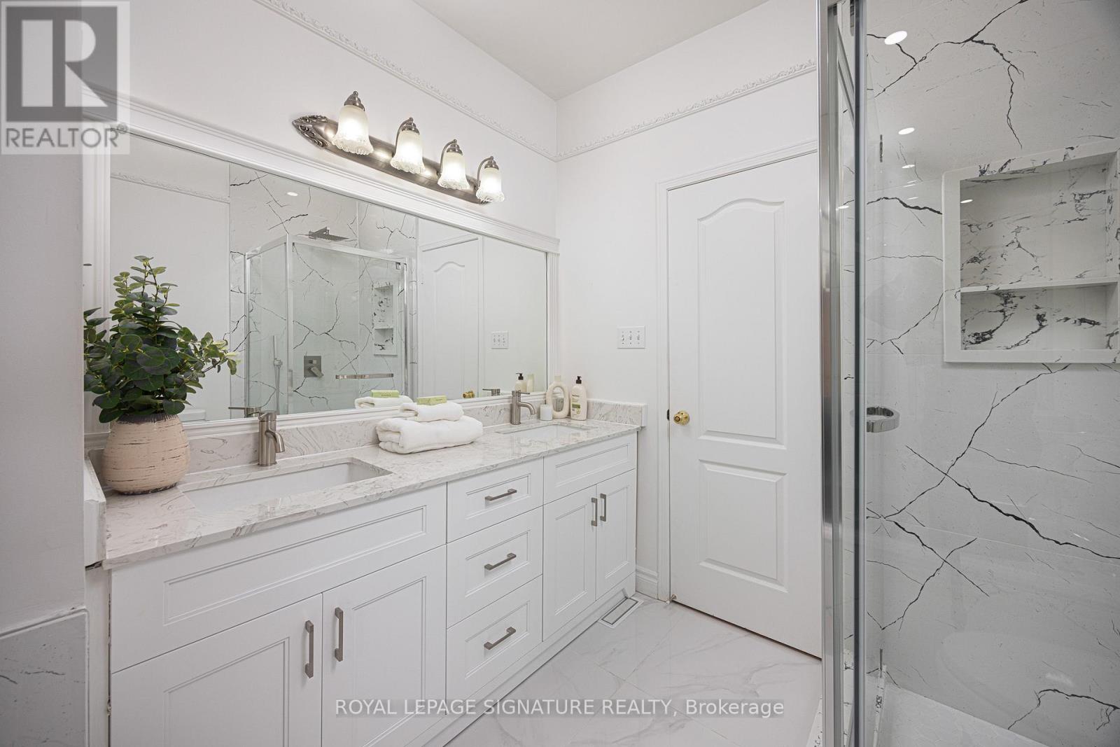 328 Maple View Court, Pickering, Ontario  L1X 2X3 - Photo 19 - E12846792