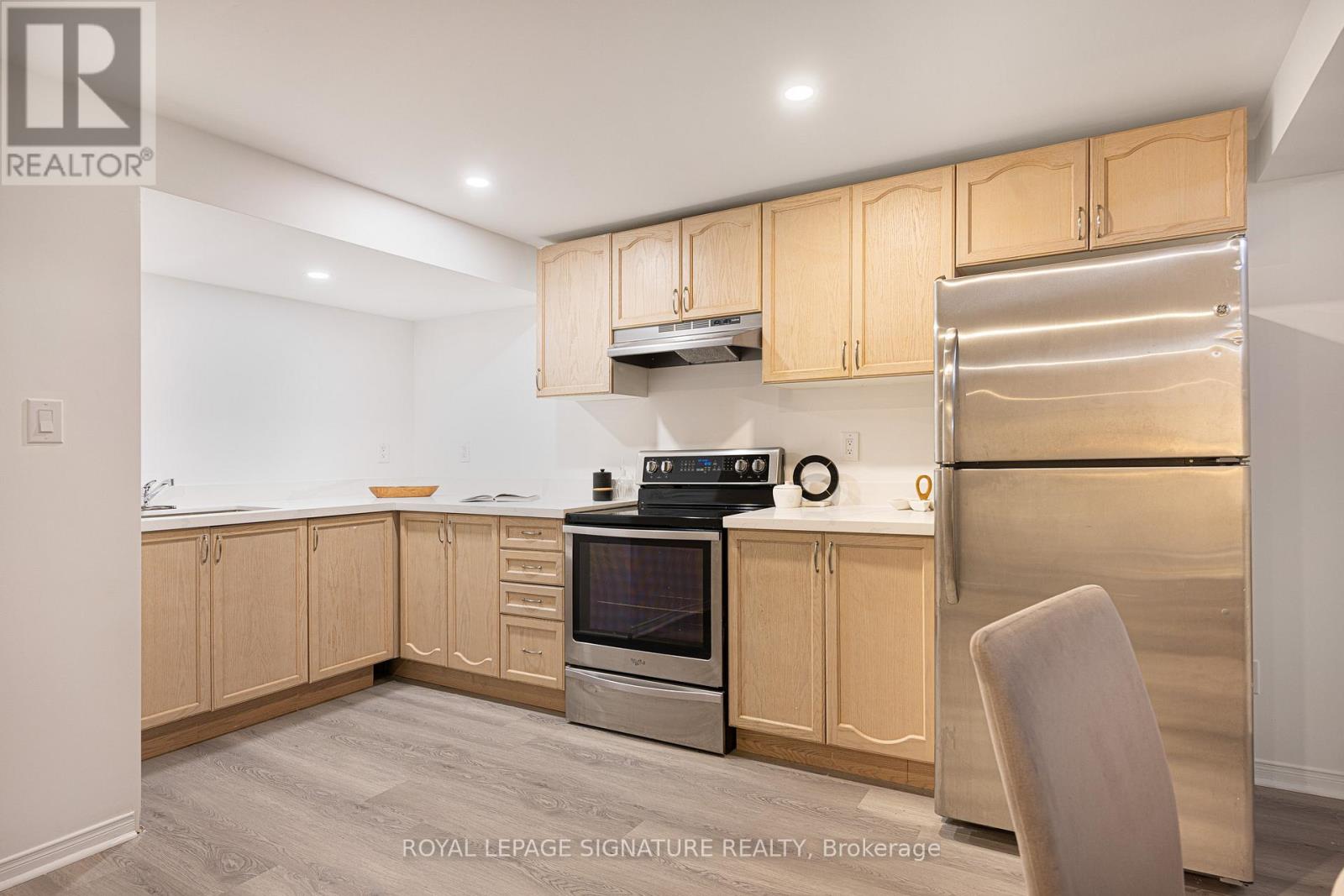 328 Maple View Court, Pickering, Ontario  L1X 2X3 - Photo 31 - E12846792