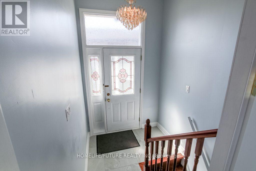 MAIN - 90 MOUNTLAND DRIVE, Toronto, Ontario