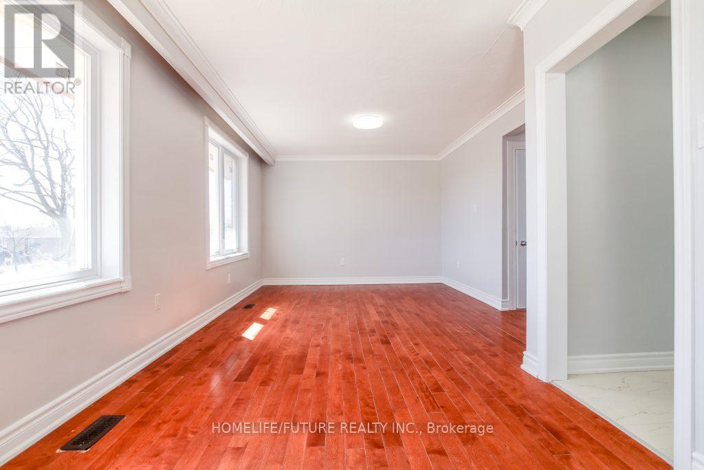 Main - 90 Mountland Drive, Toronto, Ontario  M1G 2P1 - Photo 4 - E12846794