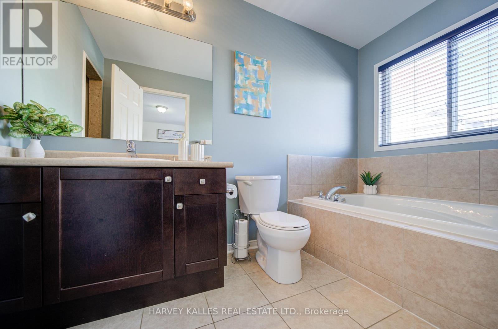 223 Orr Drive, Bradford West Gwillimbury, Ontario  L3Z 0S3 - Photo 29 - N12846784