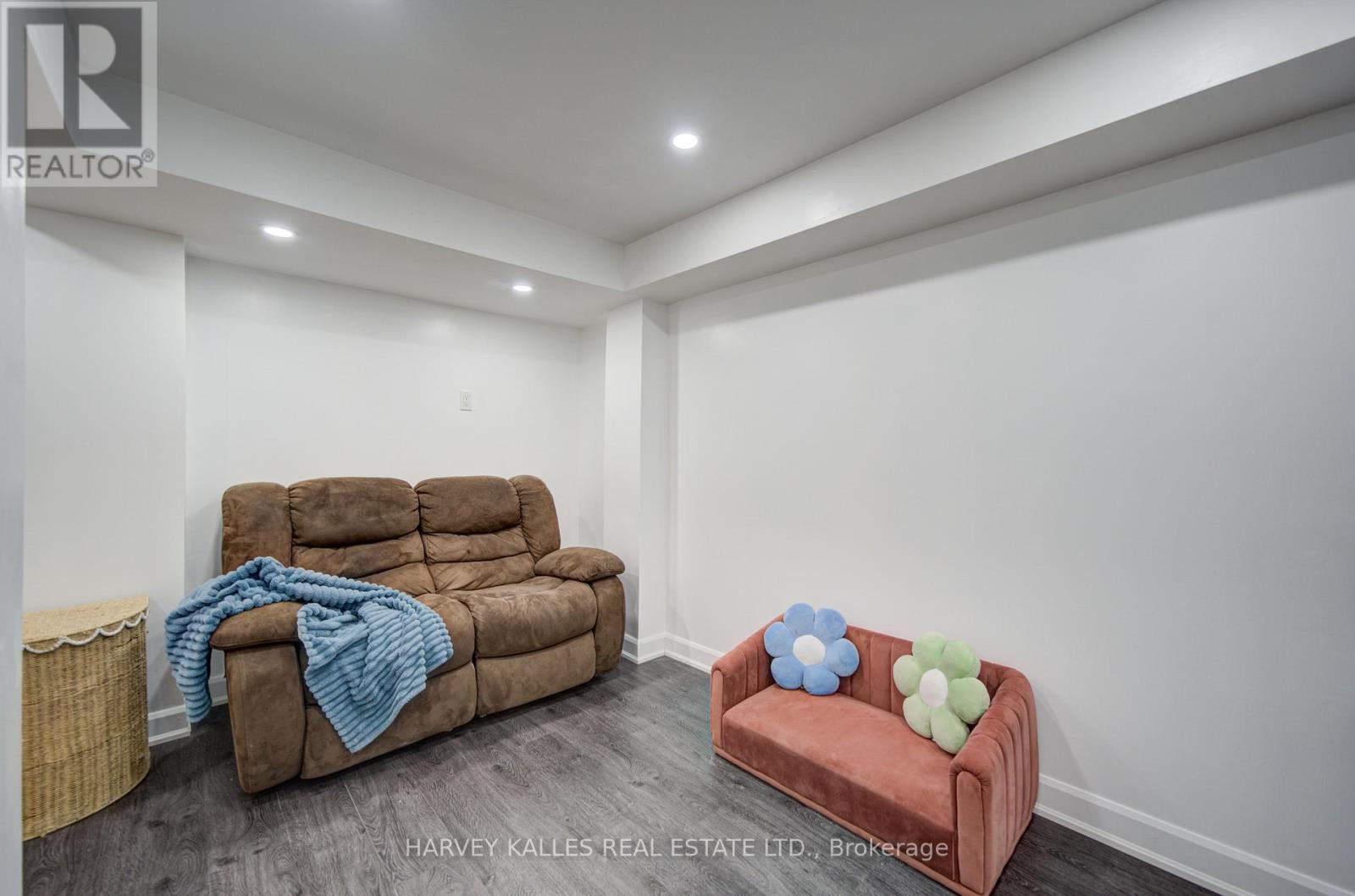 223 Orr Drive, Bradford West Gwillimbury, Ontario  L3Z 0S3 - Photo 36 - N12846784