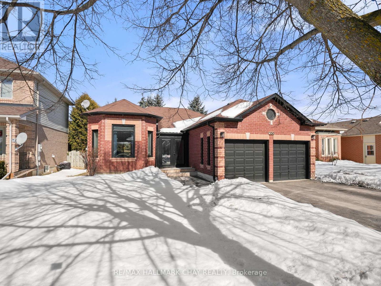 200 Bowerman Boulevard, New Tecumseth, Ontario  L9R 1N7 - Photo 3 - N12846854