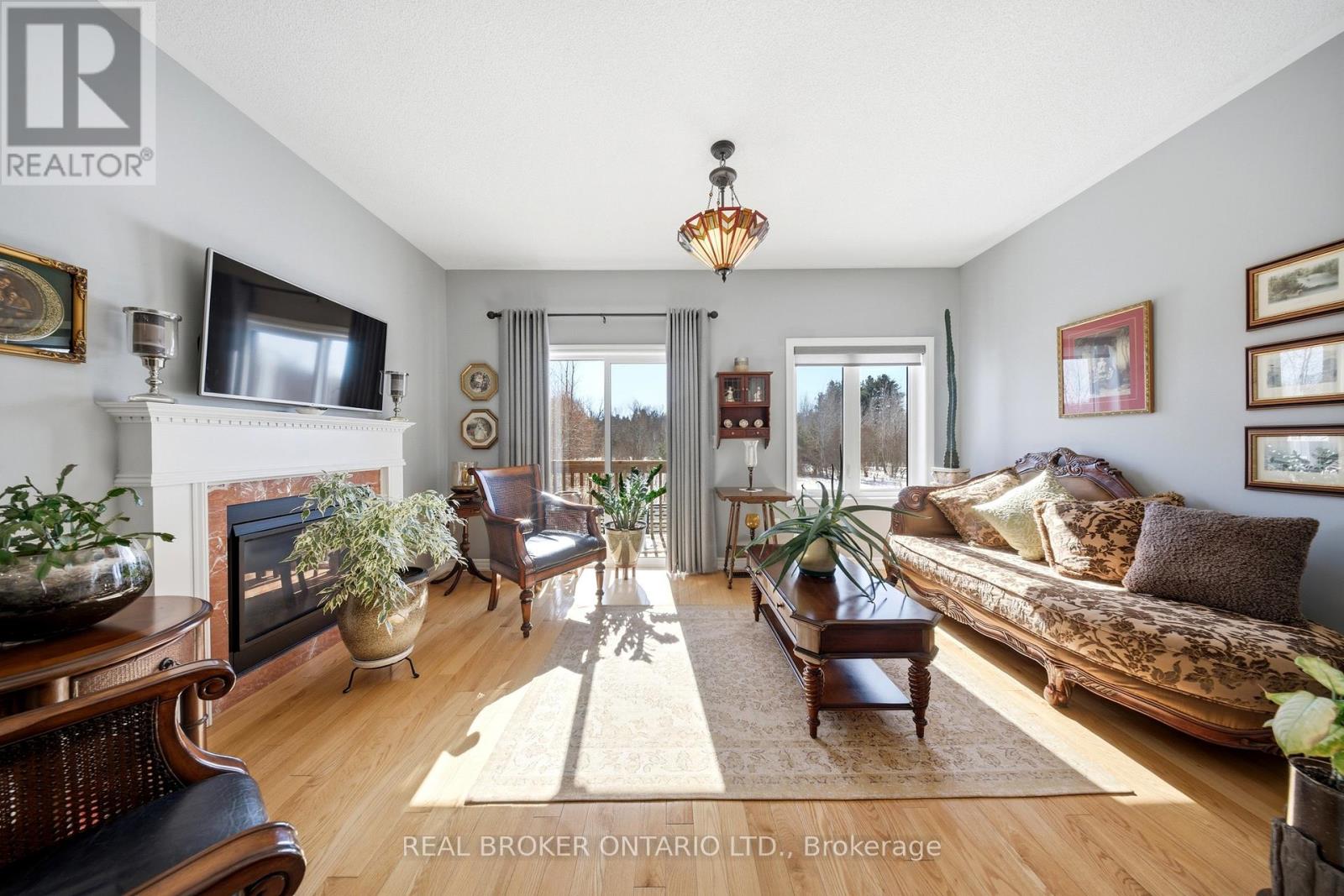 171 Gold Park Gate, Essa, Ontario  L3W 0B4 - Photo 14 - N12846862