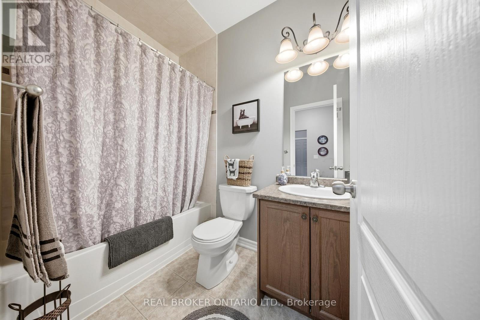 171 Gold Park Gate, Essa, Ontario  L3W 0B4 - Photo 24 - N12846862