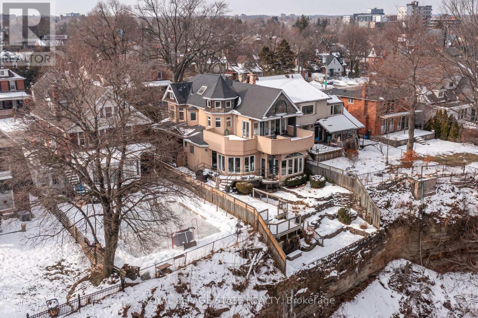 91 MOUNTAIN PARK AVENUE, Hamilton, Ontario