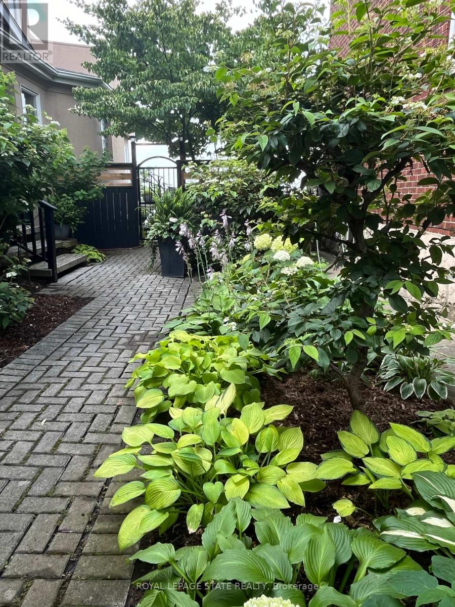 91 Mountain Park Avenue, Hamilton, Ontario  L9A 1A1 - Photo 8 - X12846604