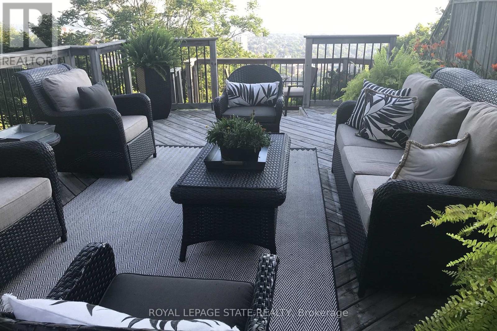 91 Mountain Park Avenue, Hamilton, Ontario  L9A 1A1 - Photo 6 - X12846604