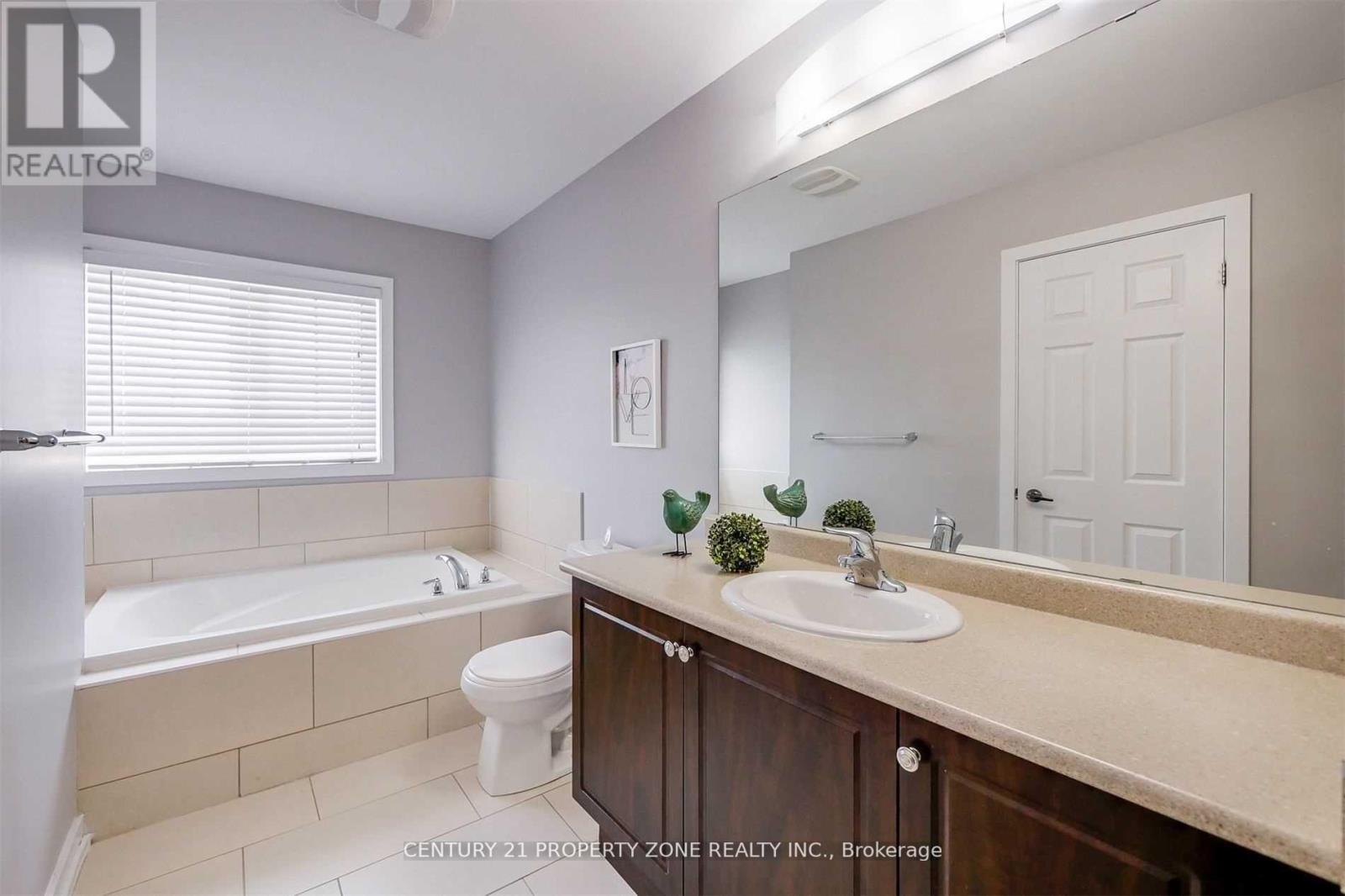 152 Golden Springs Drive, Brampton, Ontario  L7A 4N9 - Photo 28 - W12846790