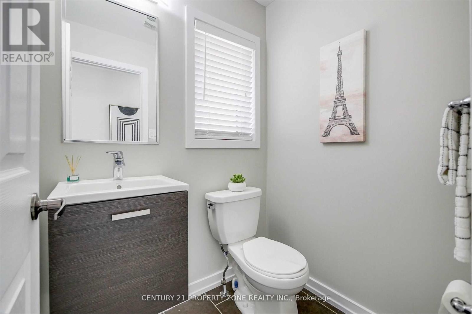 152 Golden Springs Drive, Brampton, Ontario  L7A 4N9 - Photo 6 - W12846790