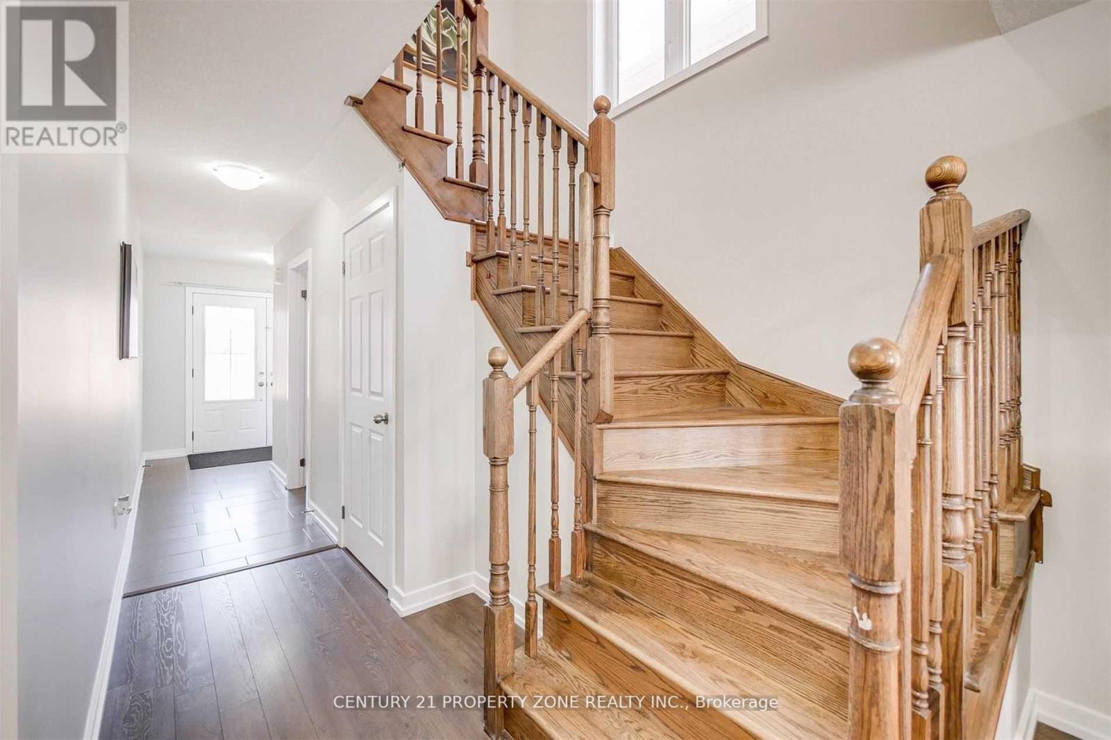 152 Golden Springs Drive, Brampton, Ontario  L7A 4N9 - Photo 8 - W12846790