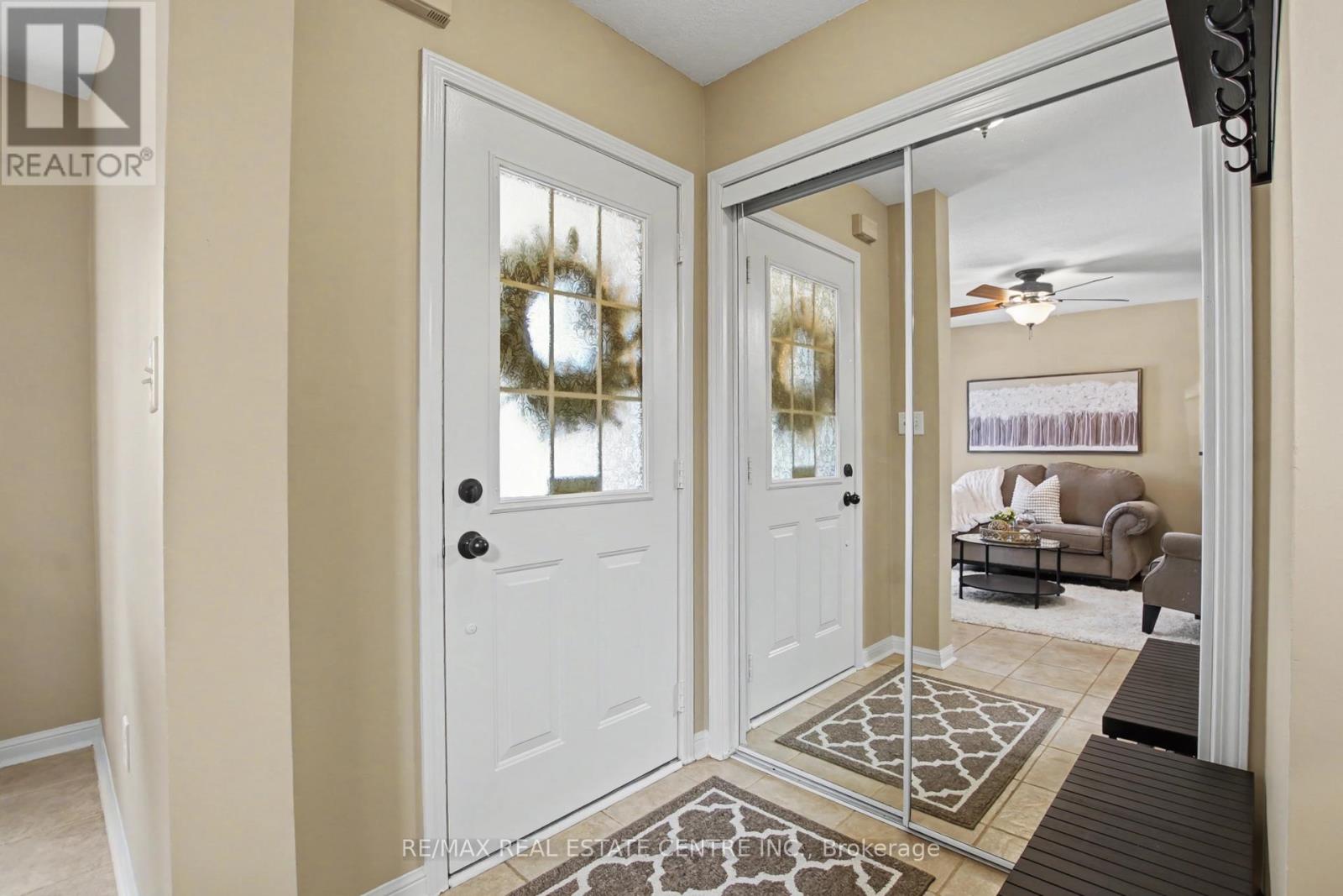 971 Lancaster Boulevard, Milton, Ontario  L9T 6A2 - Photo 6 - W12846798