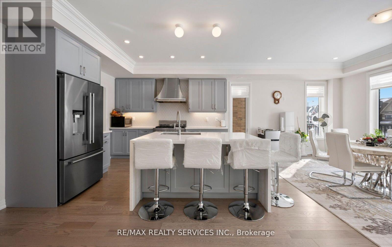 32 Bonnington Drive, Brampton, Ontario  L7A 5M1 - Photo 14 - W12846800