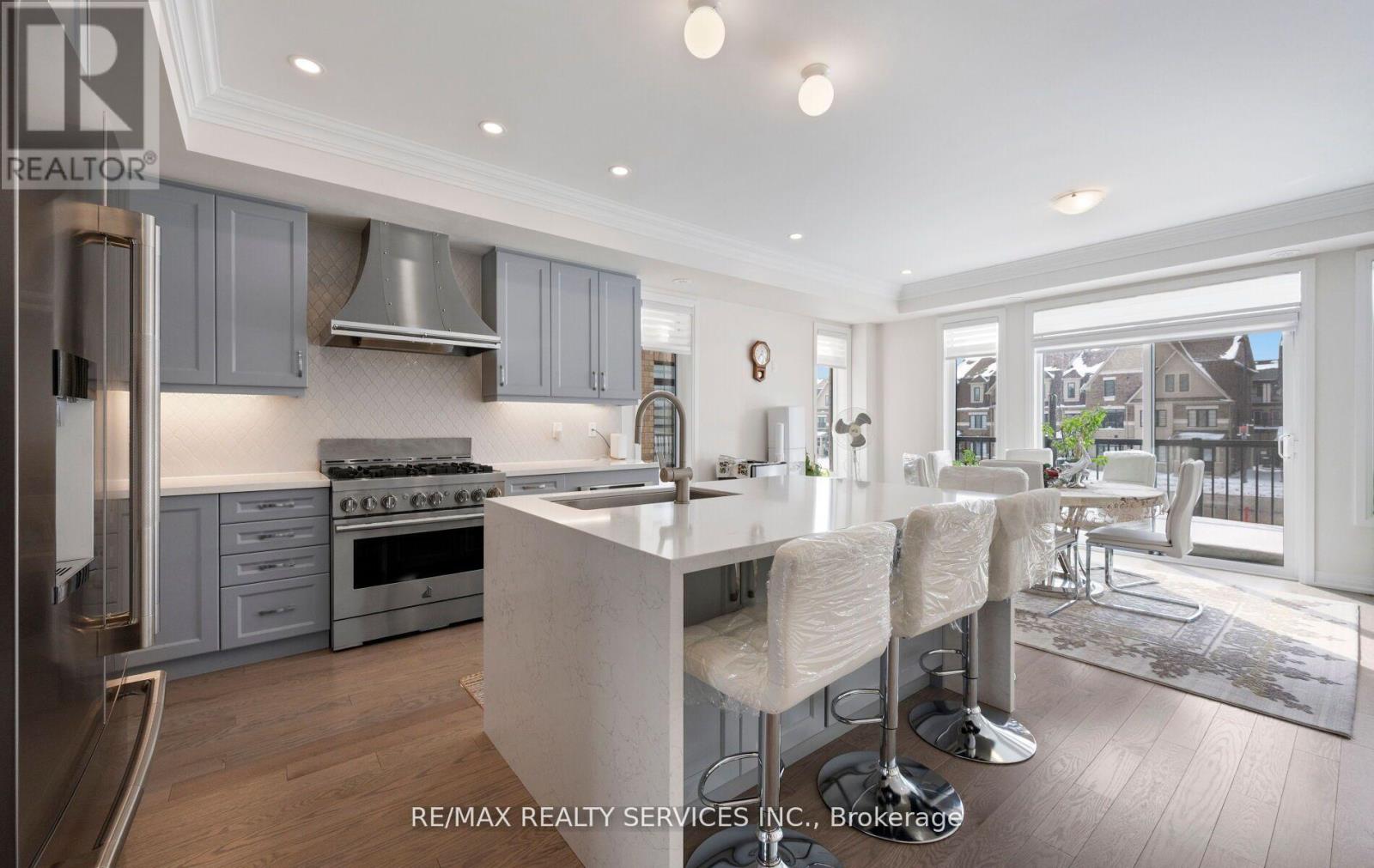 32 Bonnington Drive, Brampton, Ontario  L7A 5M1 - Photo 15 - W12846800