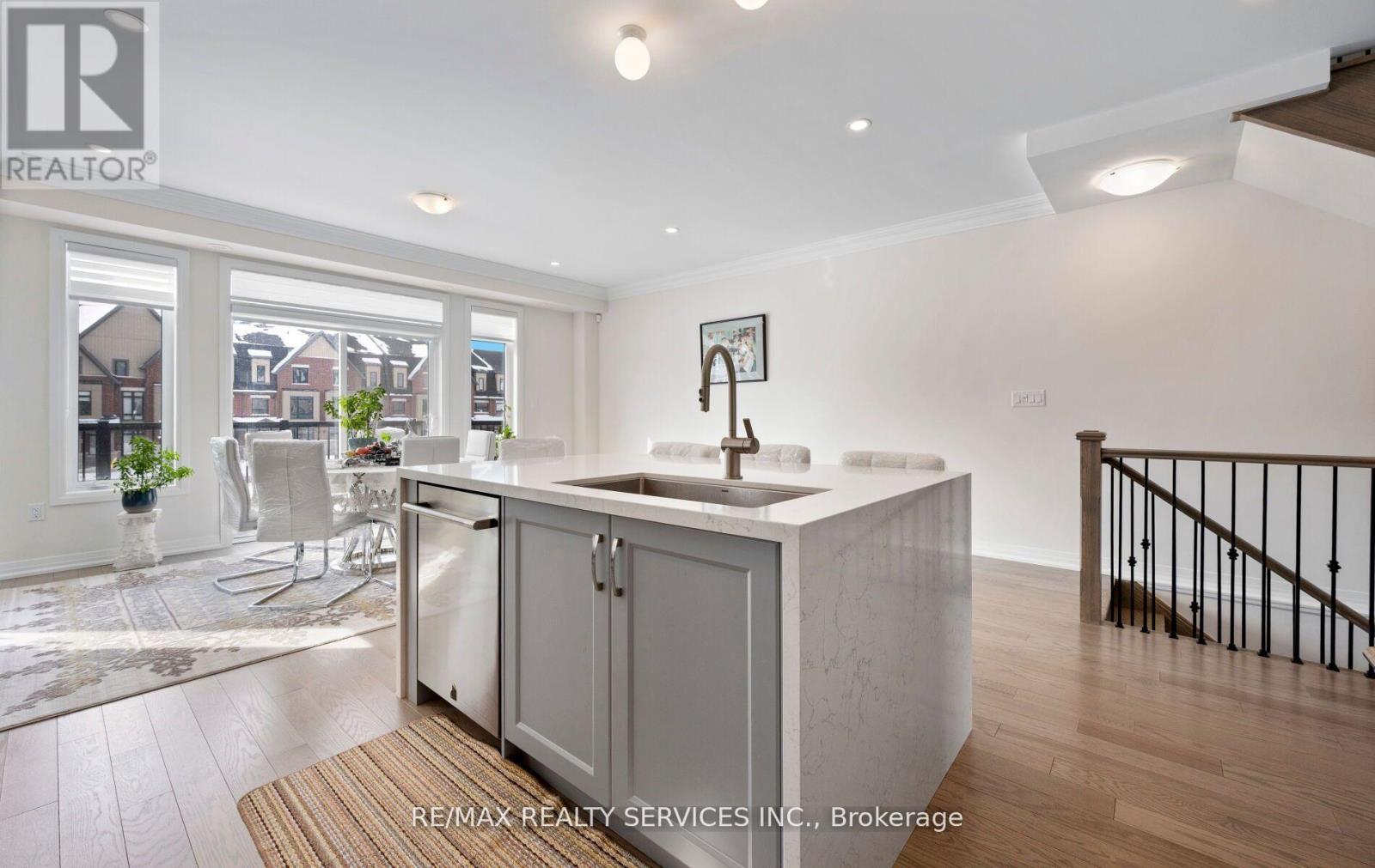 32 Bonnington Drive, Brampton, Ontario  L7A 5M1 - Photo 18 - W12846800