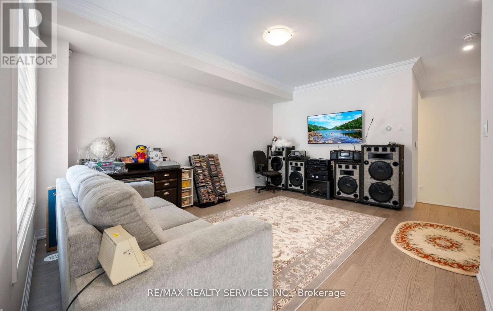 32 Bonnington Drive, Brampton, Ontario  L7A 5M1 - Photo 20 - W12846800