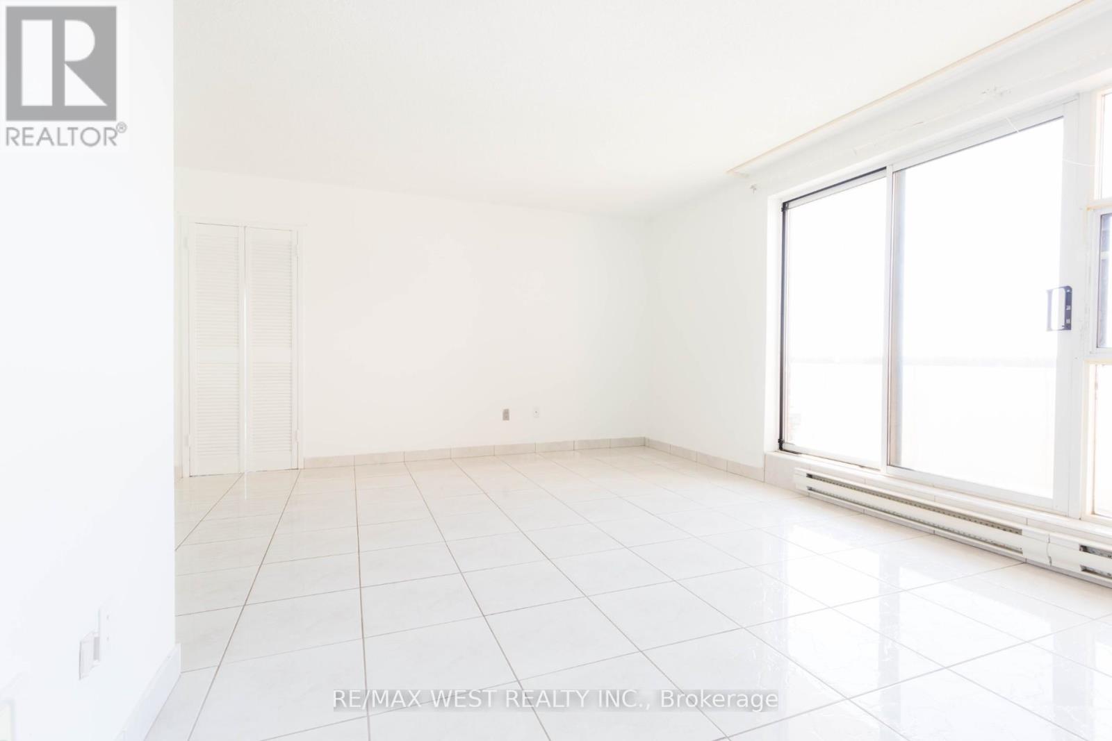 1503 - 3025 Queen Frederica Drive, Mississauga, Ontario  L4Y 3A1 - Photo 11 - W12846822