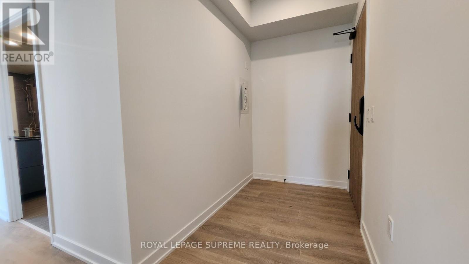 2204 - 1 Fairview Road E, Mississauga, Ontario  L5A 4C6 - Photo 18 - W12846832