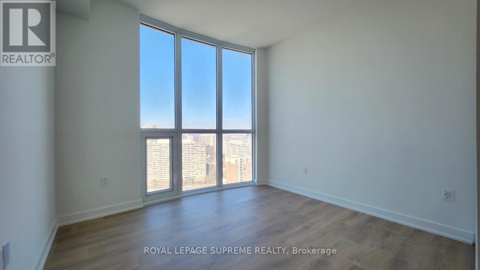 2204 - 1 Fairview Road E, Mississauga, Ontario  L5A 4C6 - Photo 9 - W12846832