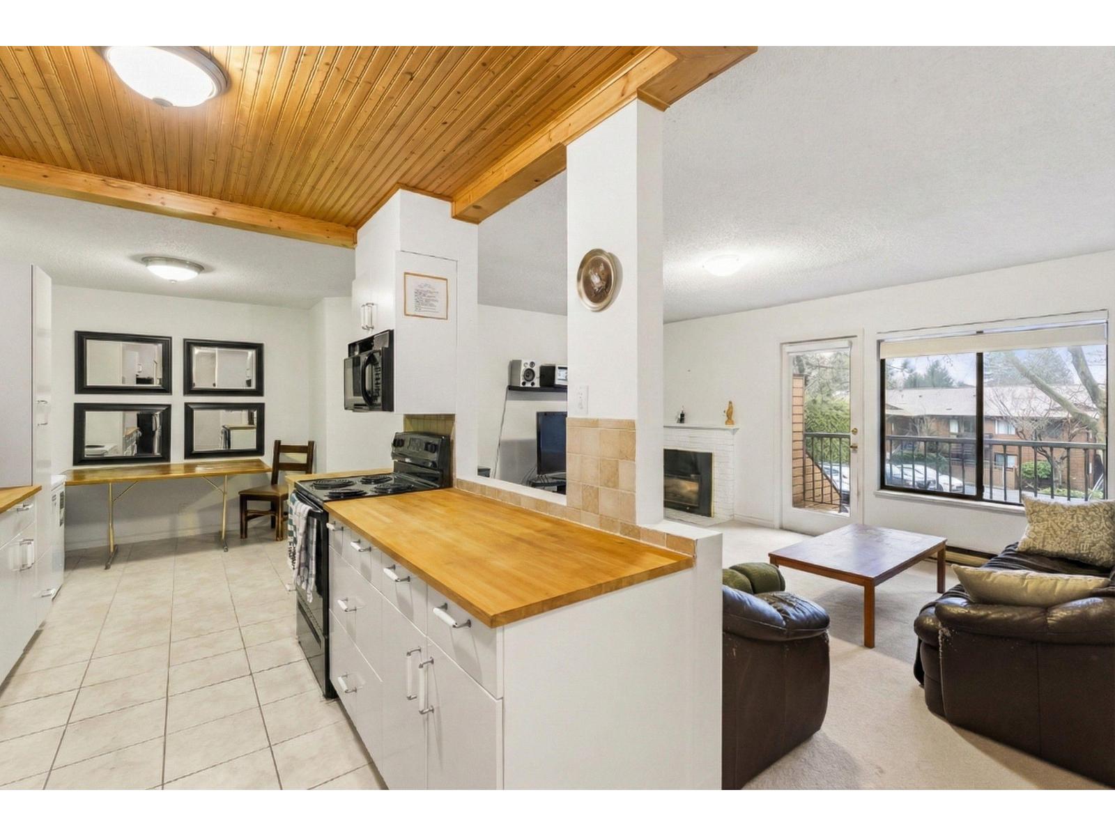 2207 10620 150 STREET, Surrey, British Columbia